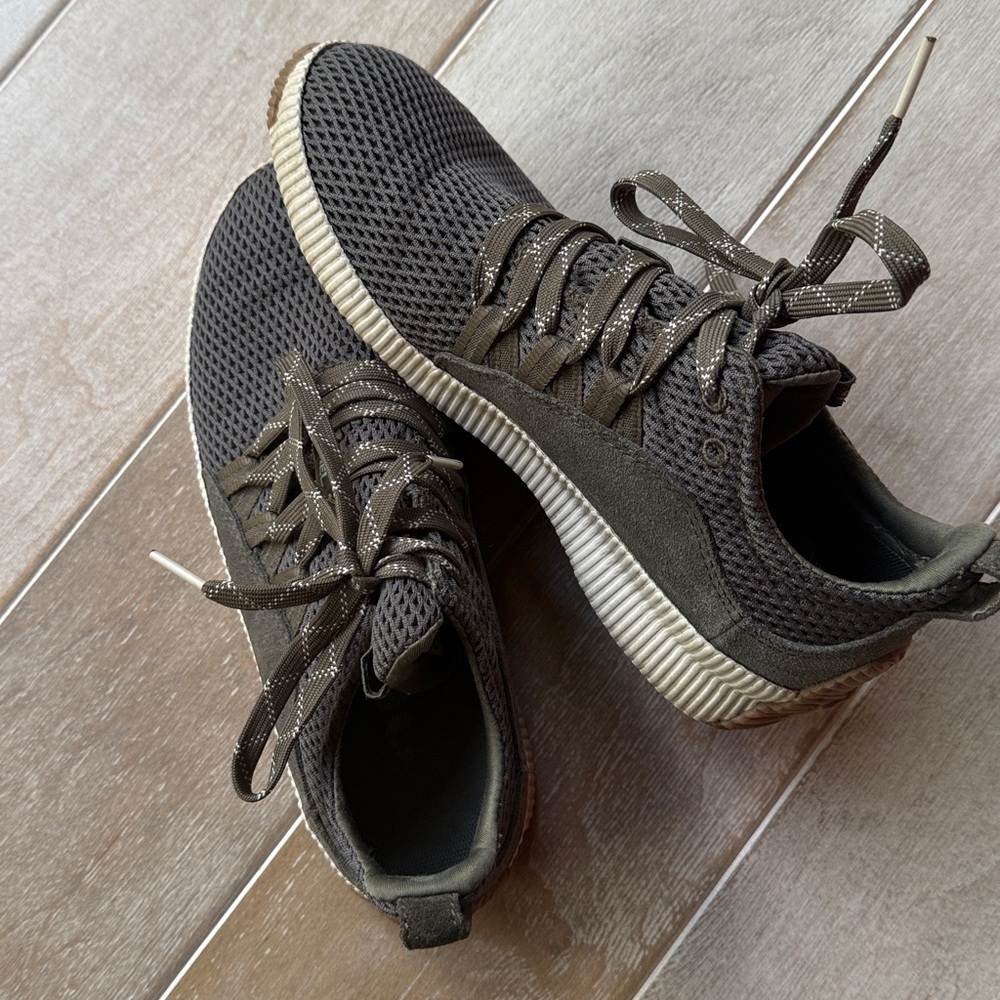 Sorel casual sneaker shoes